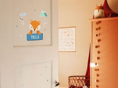 Pegatina para puerta con tema